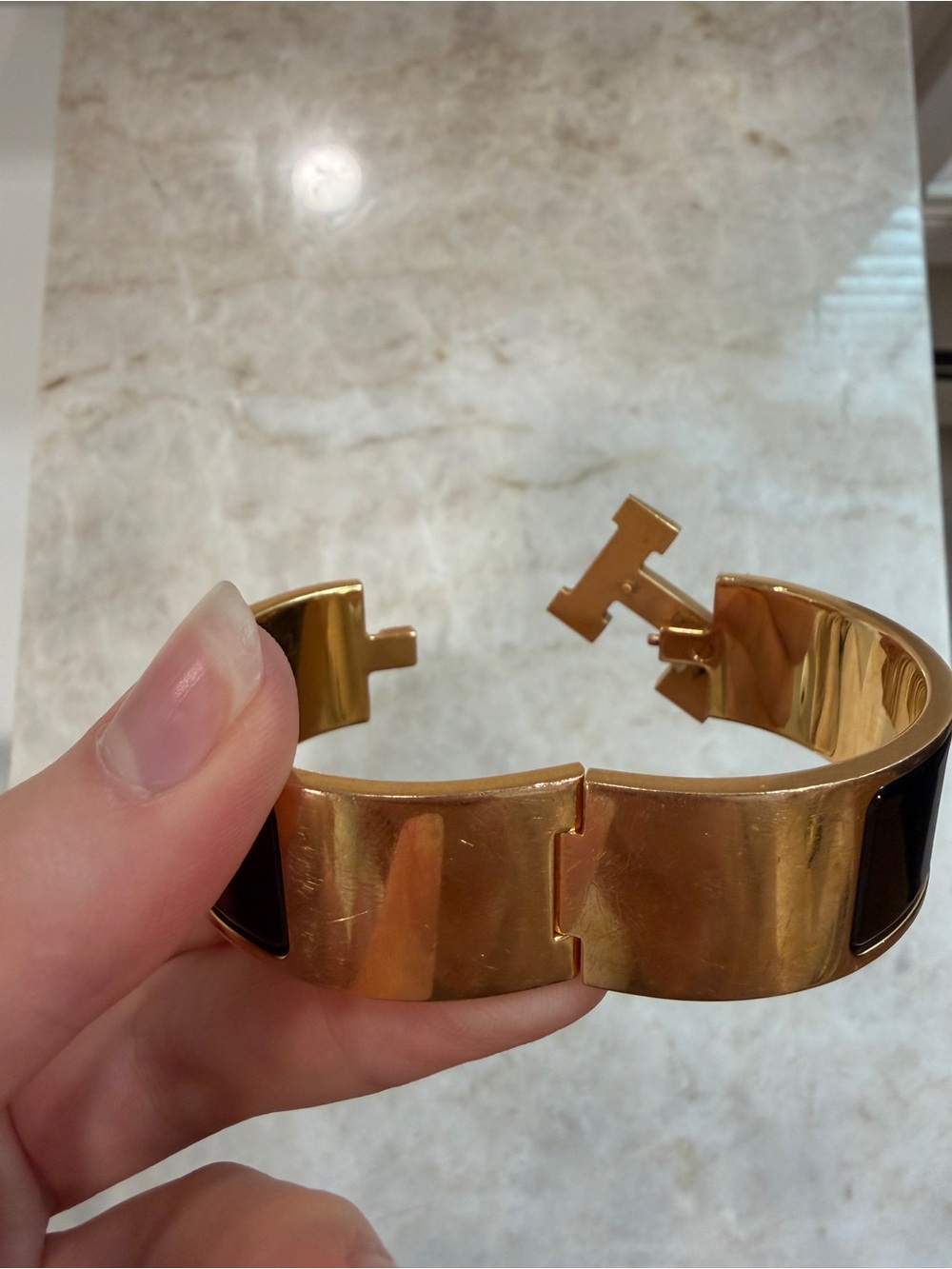 Hermès Clic Clac H Bracelet in Black and Gold - Picture 8 of 8
